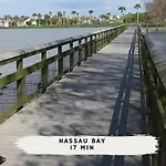 5-Bd 2-Ba Tranquil Retreat Ft Jacuzzi & Playground