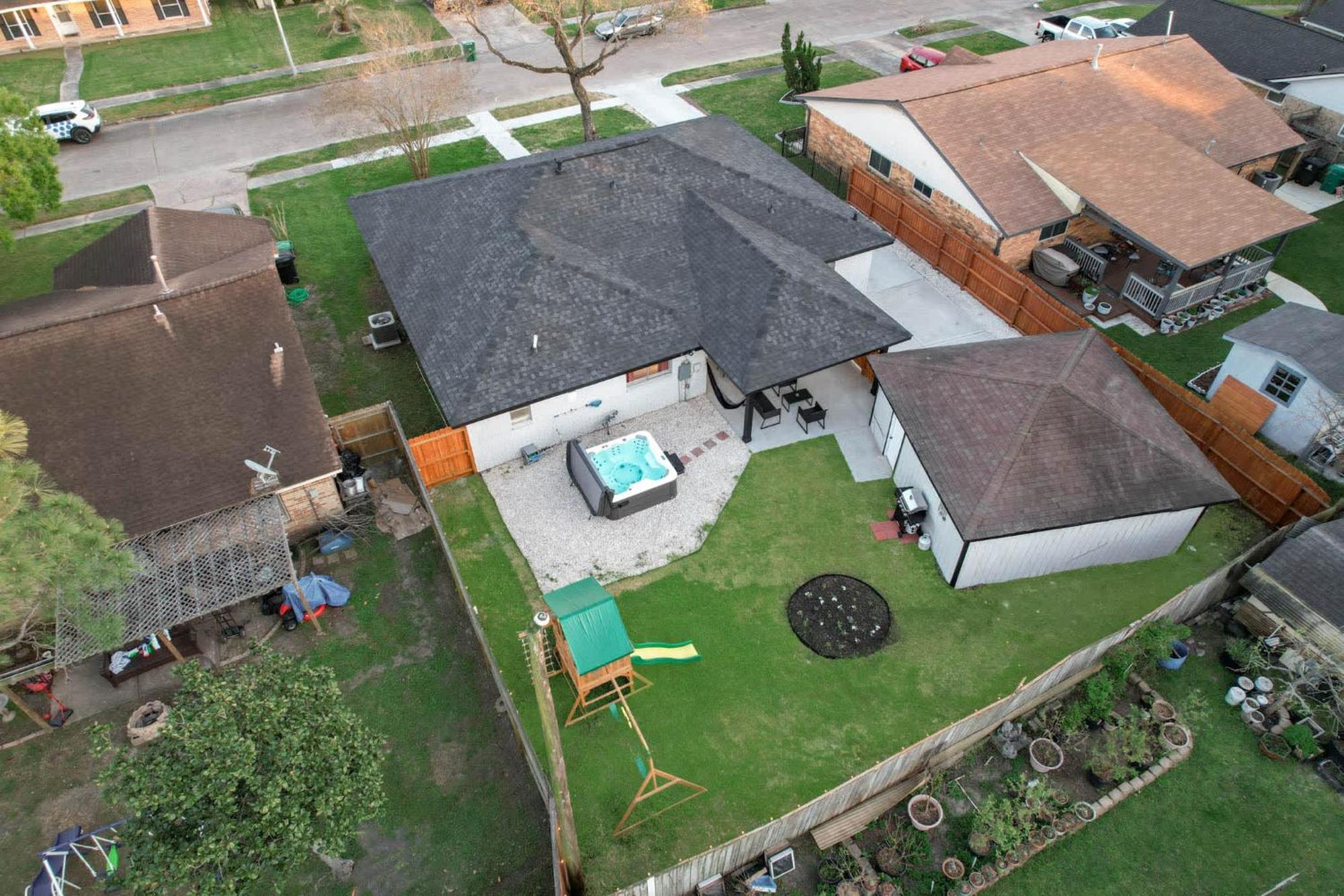 5-bd 2-ba Tranquil Retreat Ft Jacuzzi & Playground Сasa de vacaciones *