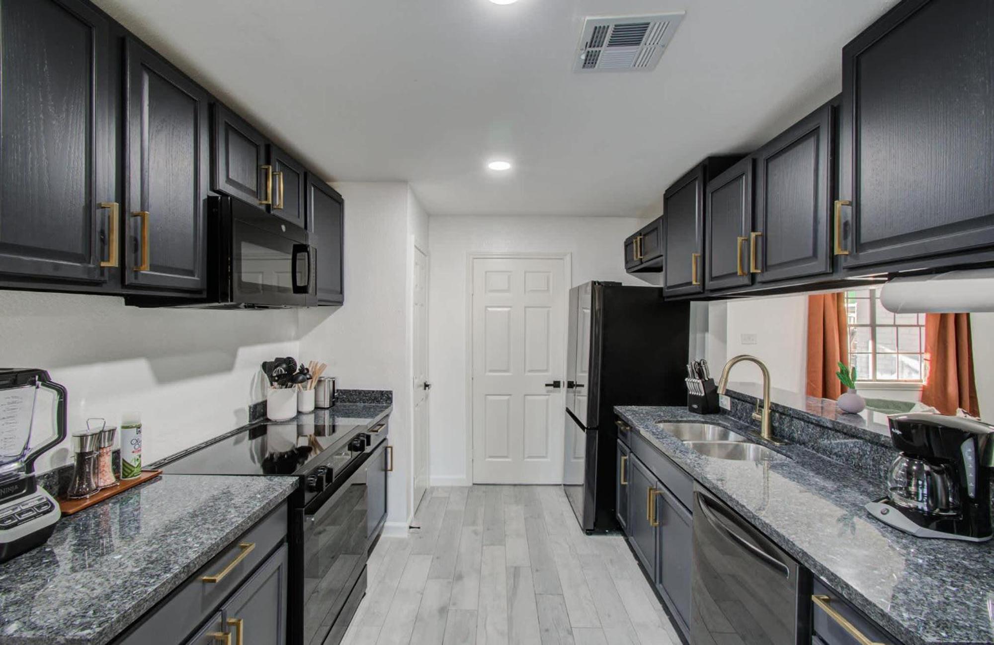 Holiday home 5-bd 2-ba Tranquil Retreat Ft Jacuzzi & Playground Houston